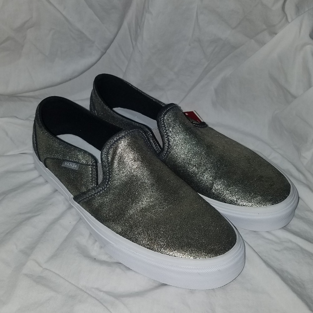 NWT Classic VANS